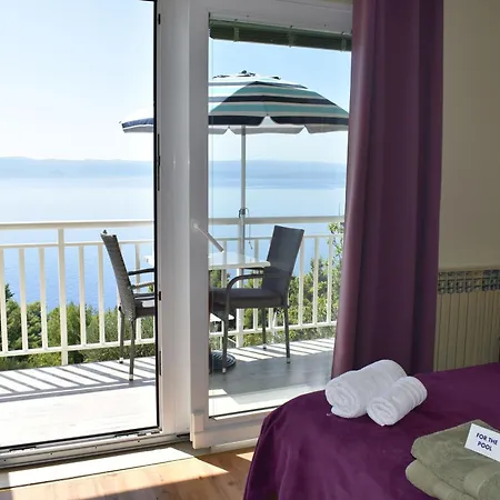 Vineyard Oaza 3* Brela