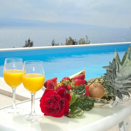 بيت ضيافة Vineyard Oaza